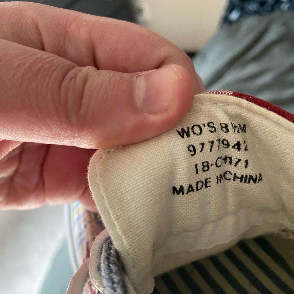 Sperry - Picture 2 of 3